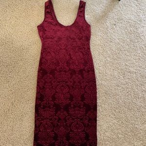 June & Hudson Midi Velvet Dress